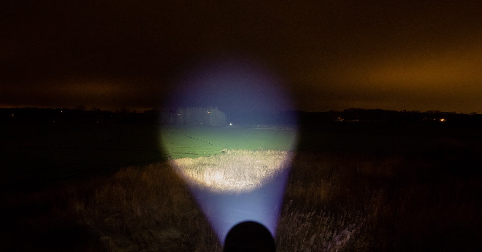 B50 using flood beam pointing in the distance