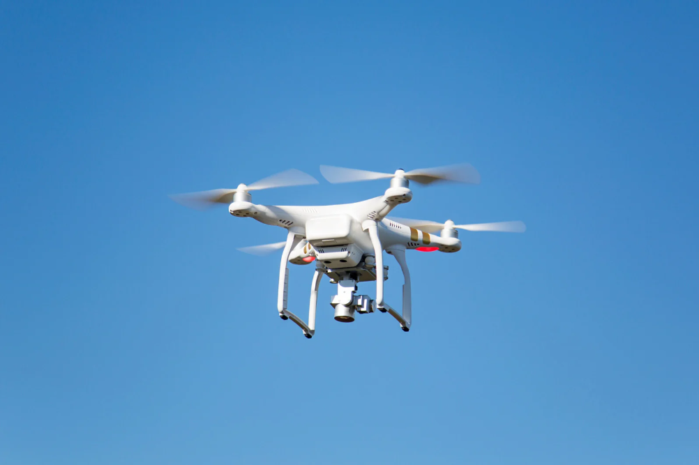 drone-lights drone in the sky with lights